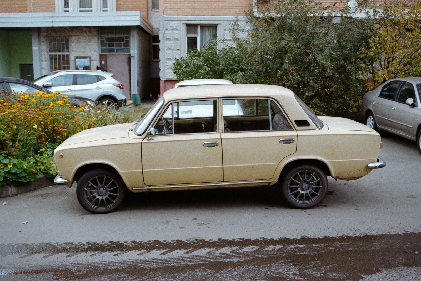 Alexei Jurchenko. Portfolio. VAZ(a) on the side. Moscow, Russia, October 2019