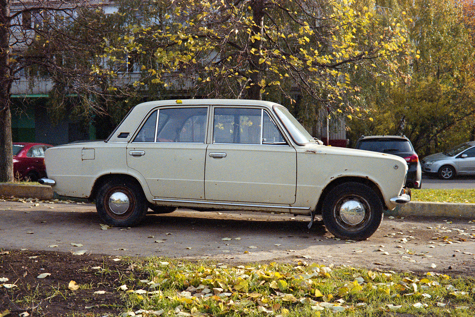 Alexei Jurchenko. Portfolio. VAZ(a) on the side. Moscow, Russia, October 2018